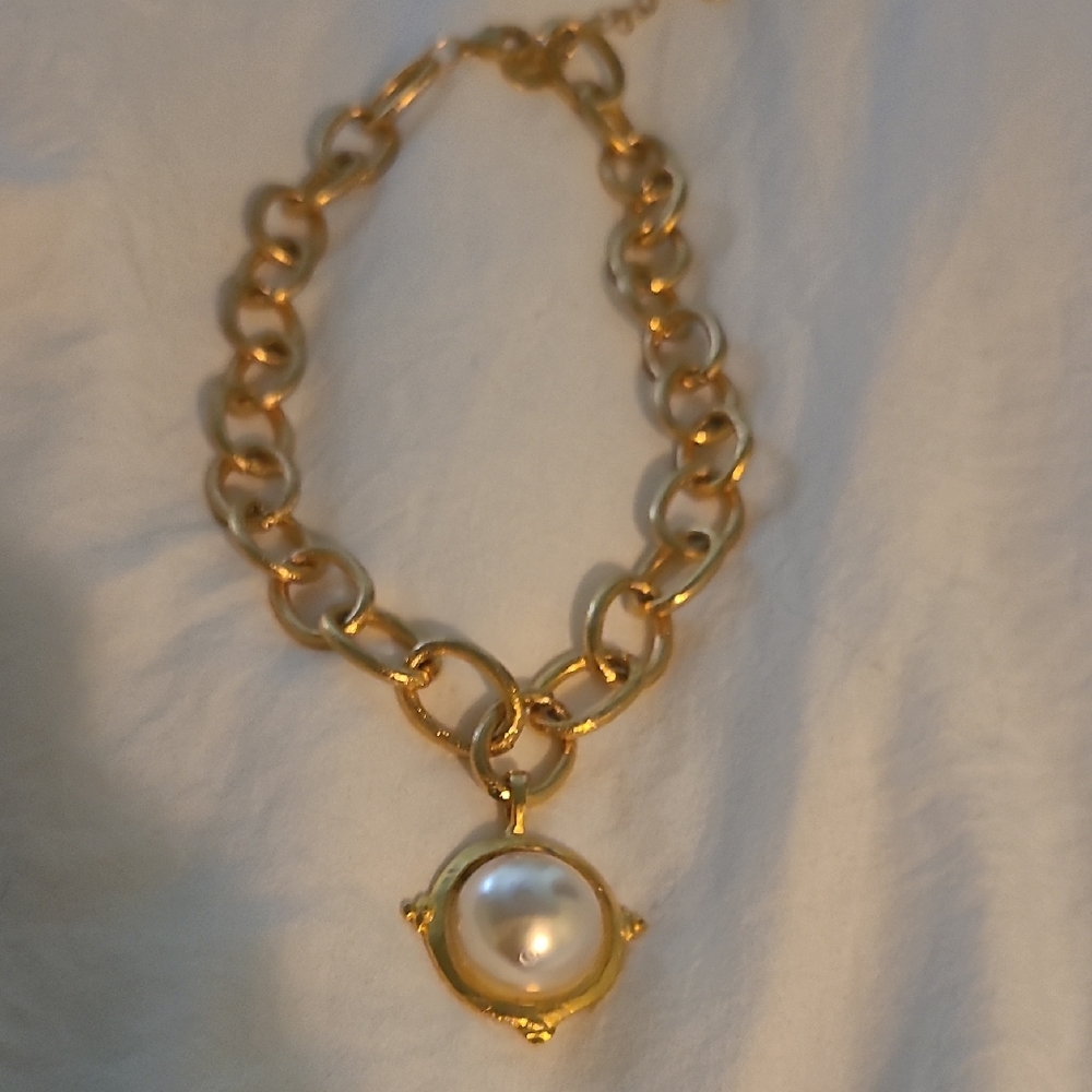 Elegant Gold Chain Necklace with Pearl Pendant 16 " With Extender.  Worn Twice